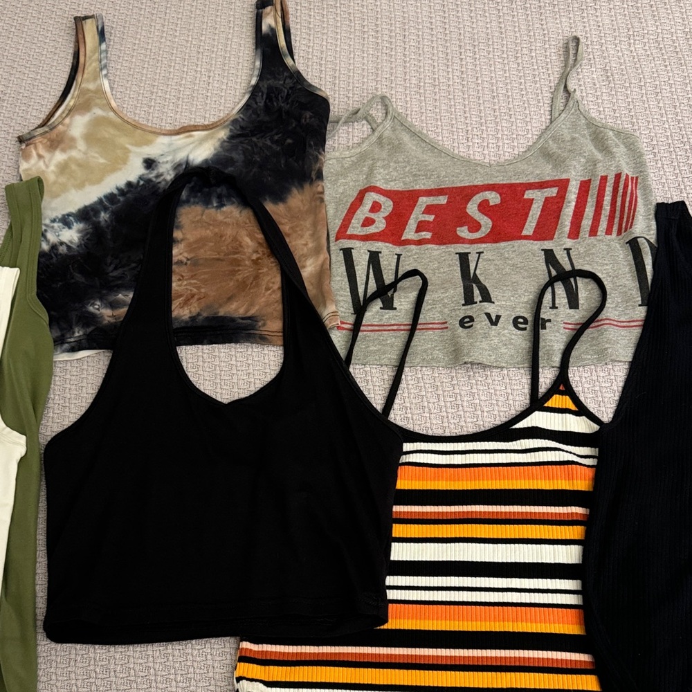4 crop tops + 2 tunics
